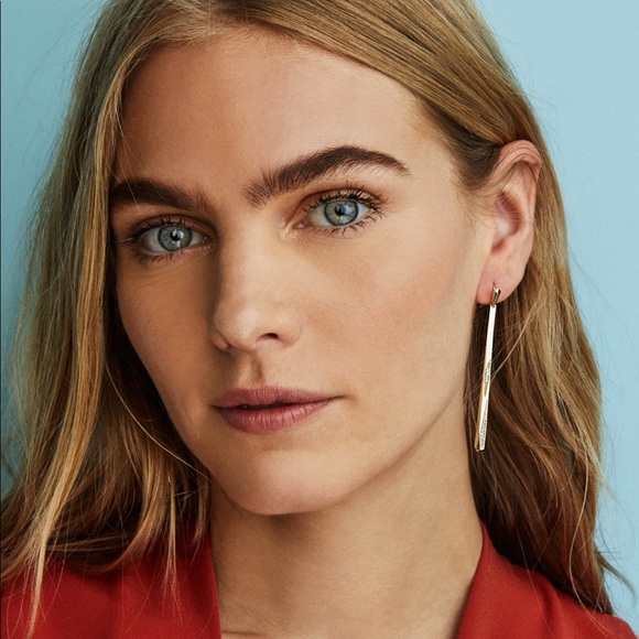 NWT Kendra Scott Melissa Earrings in Rose Gold - Picture 1 of 7